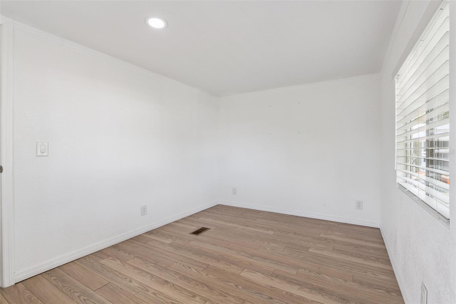 2nd Bedroom - 511 FLAMINGO LN, OSTEEN