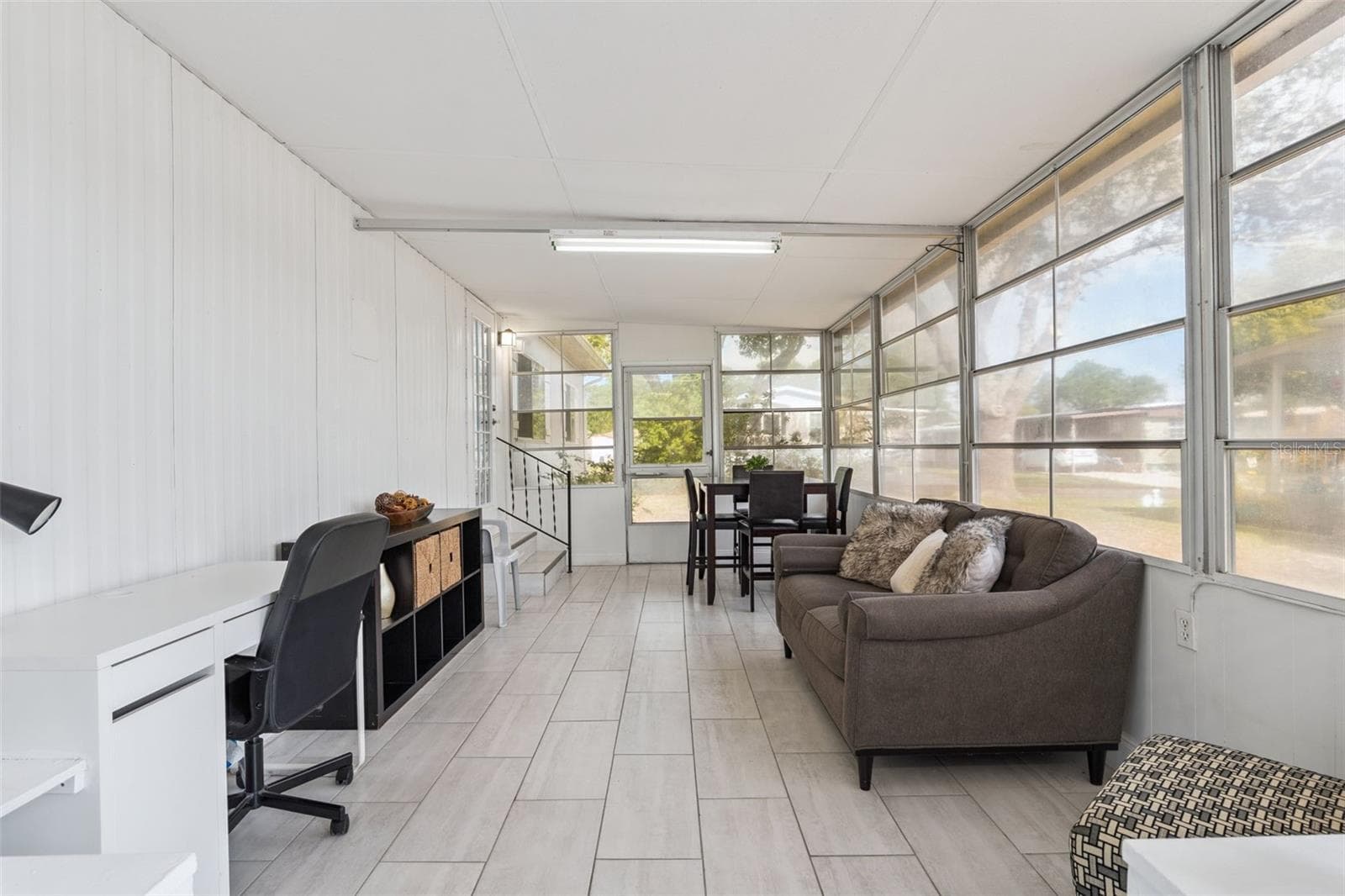 Sunroom under Air - 511 FLAMINGO LN, OSTEEN