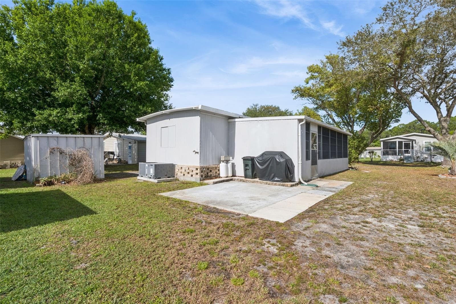 Manufactured Home at 511 FLAMINGO LN, OSTEEN, photo 16 of 25