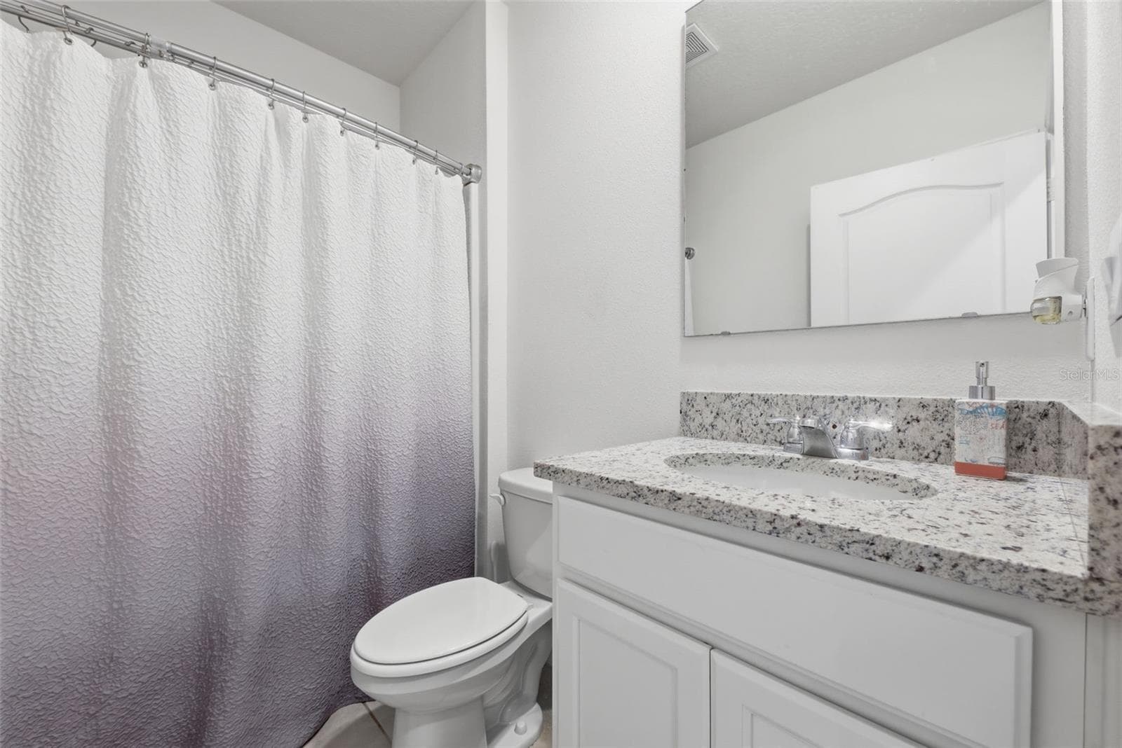 Single Family Residence at 11308 AMBER RIDGE DR, ZELLWOOD, photo 19 of 29