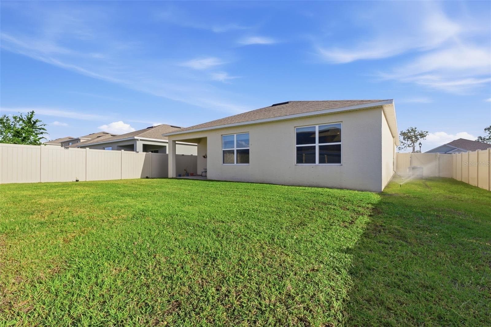 Spacious backyard - 11308 AMBER RIDGE DR, ZELLWOOD