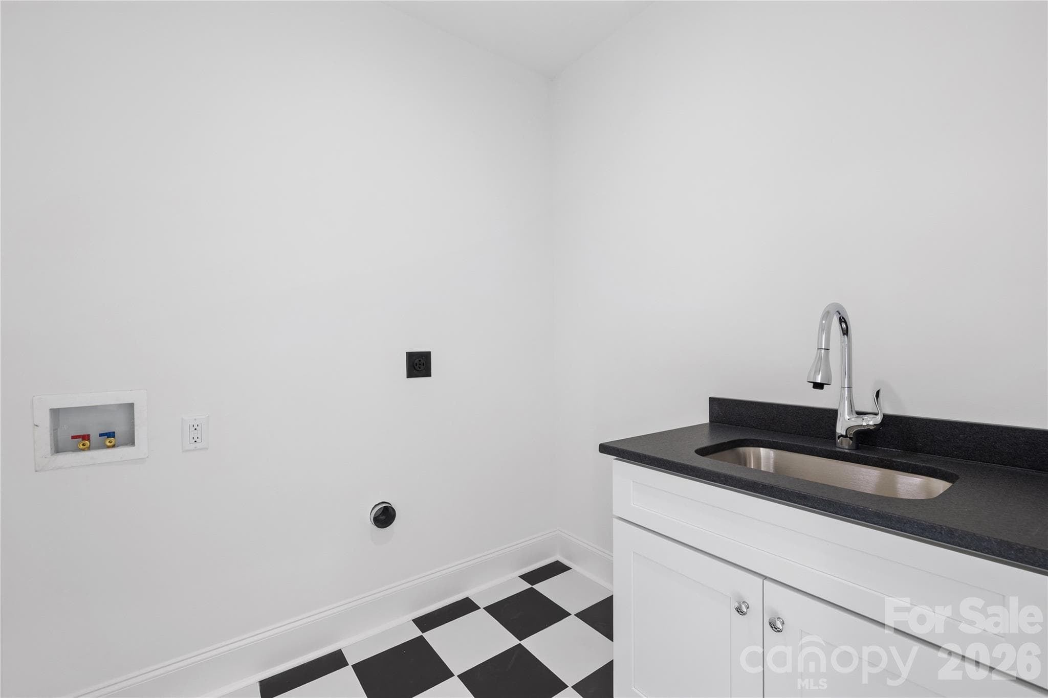 Single Family Residence at 120 Starboard Lane, Statesville, photo 32 of 39