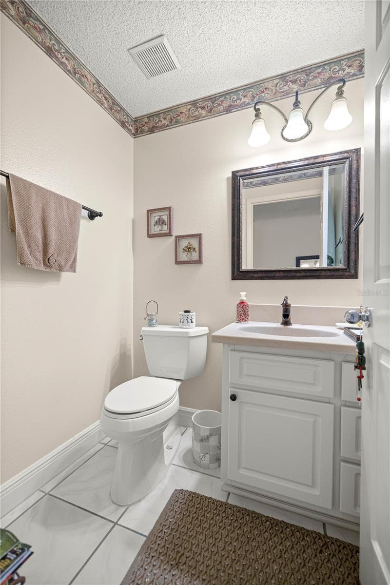 Single Family Residence at 36 SE CHINICA DR, SUMMERFIELD, photo 27 of 34