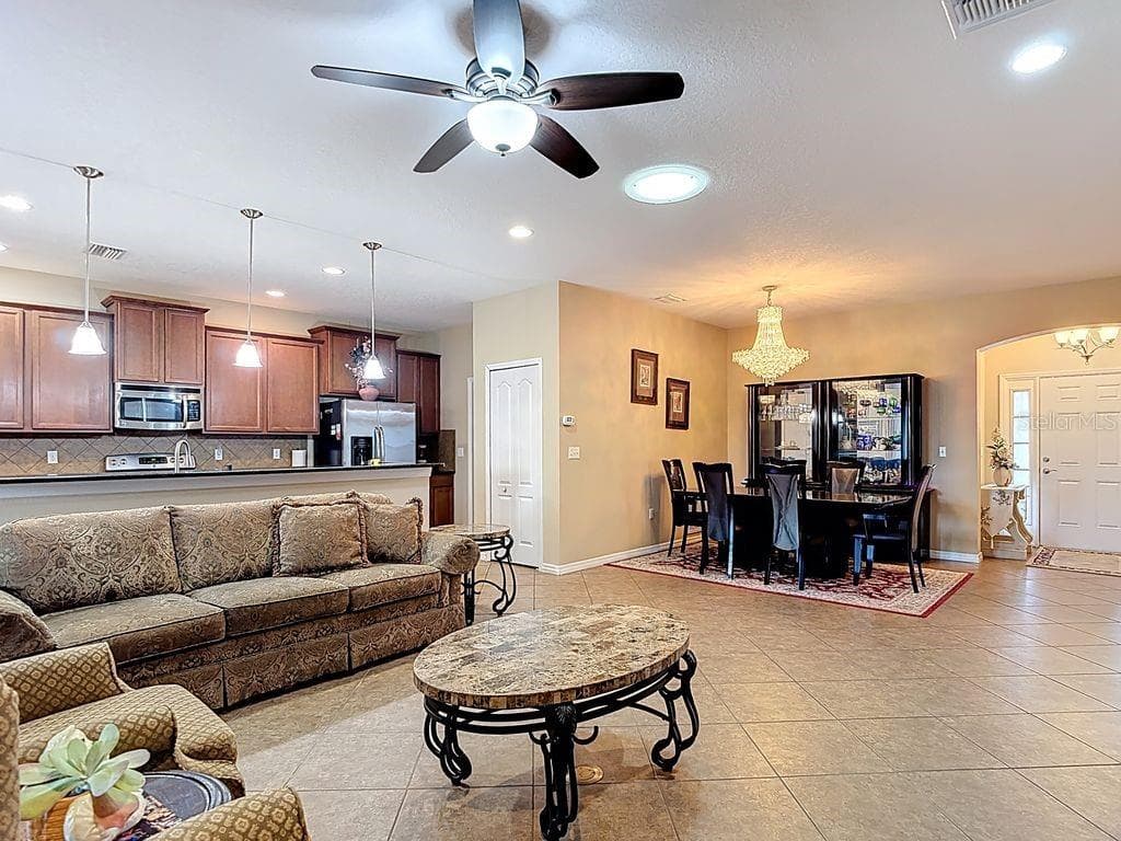 Single Family Residence at 11213 KISKADEE CIR, NEW PORT RICHEY, photo 2 of 52