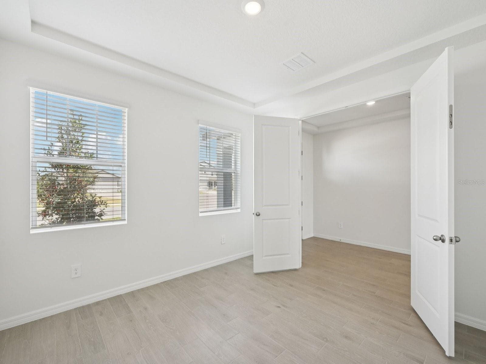 Interior photos are not of the actual home but are photos of the builder home with the same floorplan with similar interior finishes and features. - 9009 VENETIA CT, PALMETTO