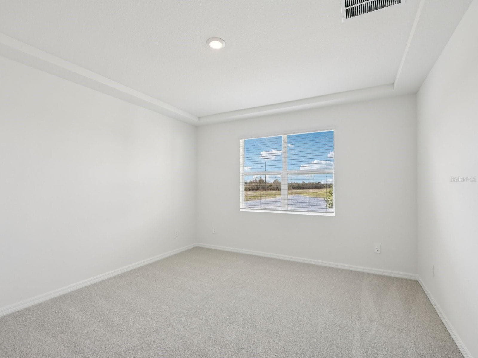 Interior photos are not of the actual home but are photos of the builder home with the same floorplan with similar interior finishes and features. - 9009 VENETIA CT, PALMETTO