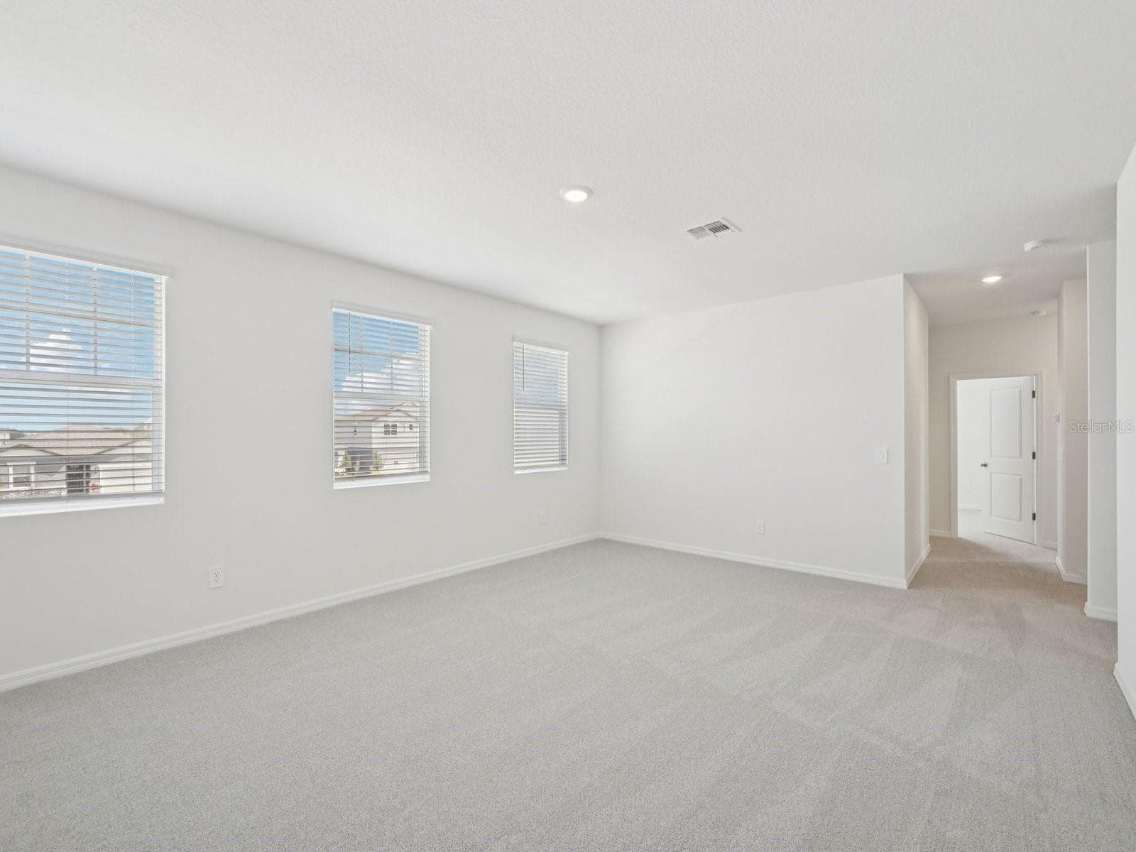 Interior photos are not of the actual home but are photos of the builder home with the same floorplan with similar interior finishes and features. - 9009 VENETIA CT, PALMETTO