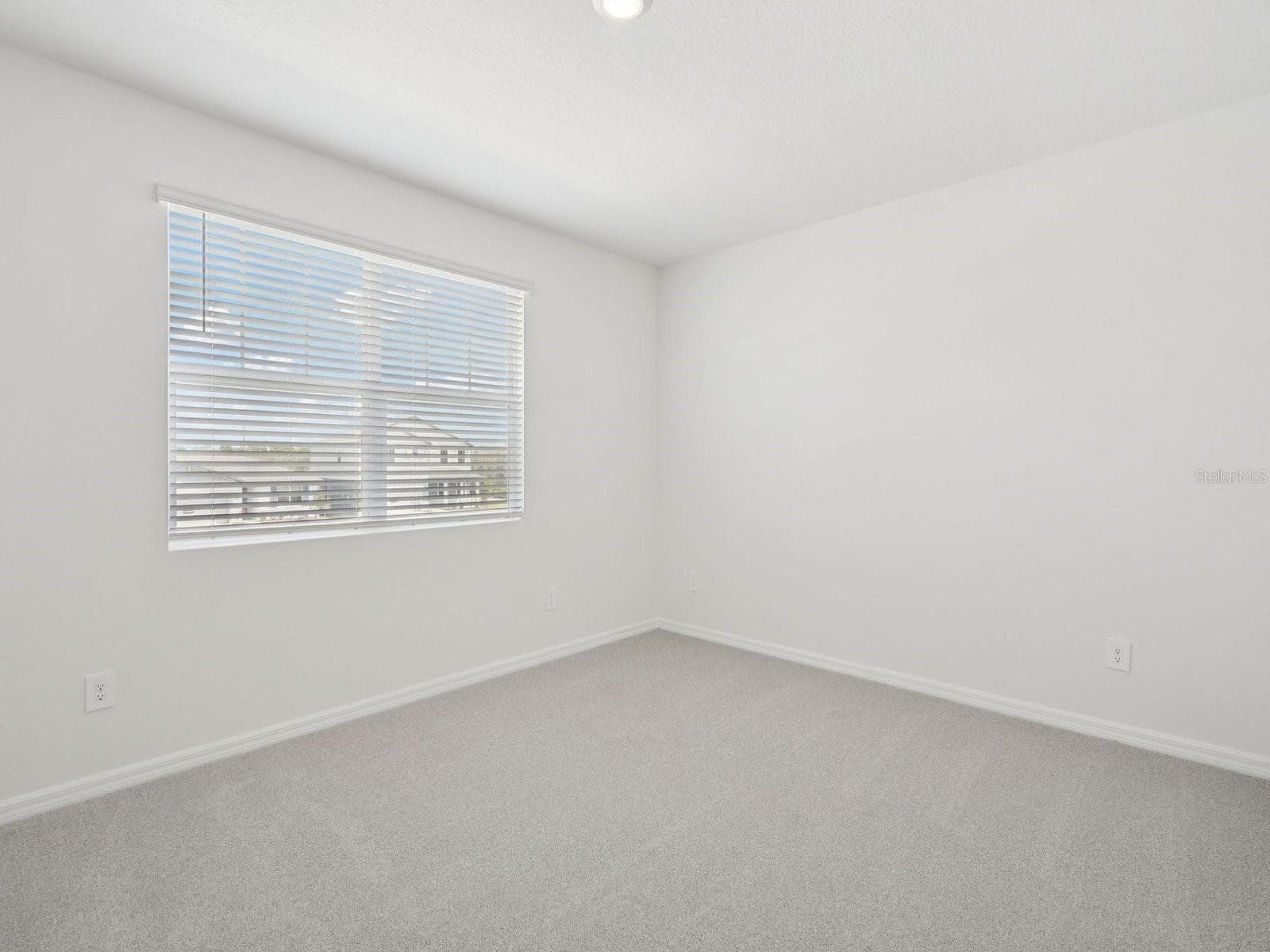 Interior photos are not of the actual home but are photos of the builder home with the same floorplan with similar interior finishes and features. - 9009 VENETIA CT, PALMETTO