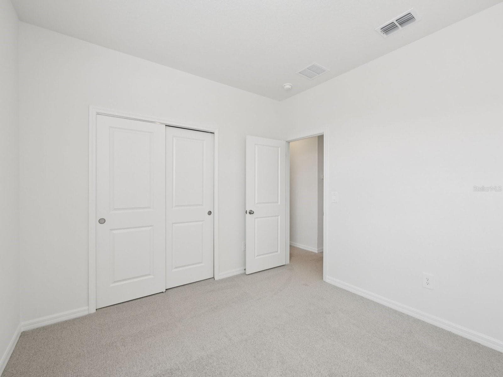 Interior photos are not of the actual home but are photos of the builder home with the same floorplan with similar interior finishes and features. - 9009 VENETIA CT, PALMETTO