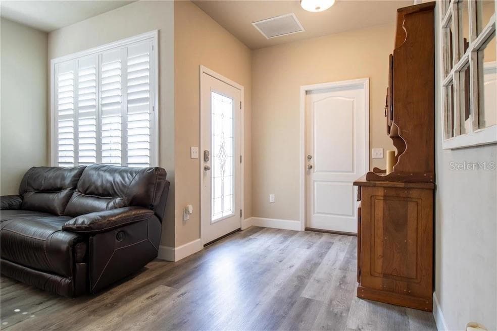 Single Family Residence at 24650 SW 17TH PL, NEWBERRY, photo 7 of 19