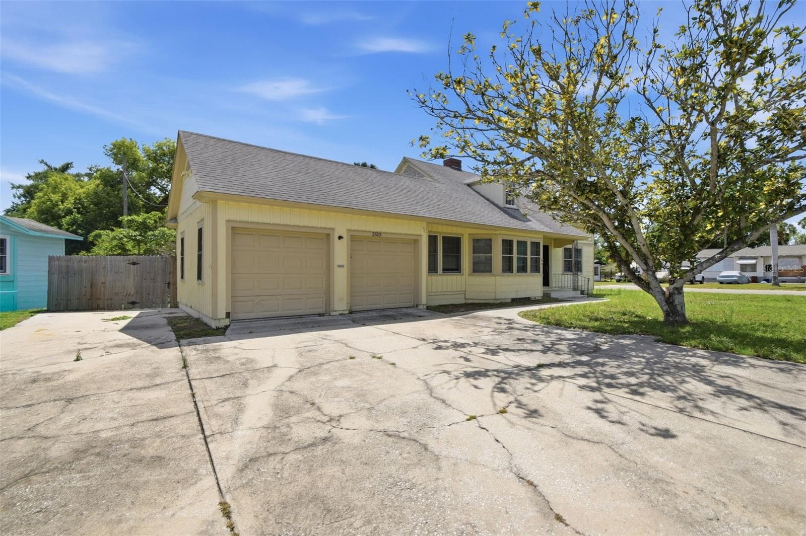 Single Family Residence at 2513 16TH AVE W, BRADENTON, photo 2 of 51