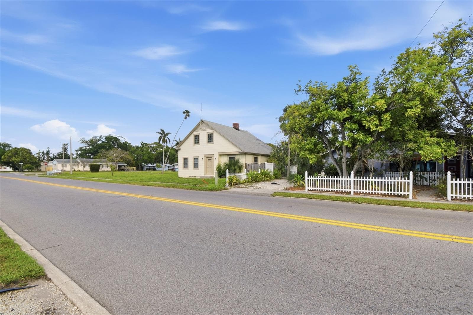 Single Family Residence at 2513 16TH AVE W, BRADENTON, photo 5 of 51