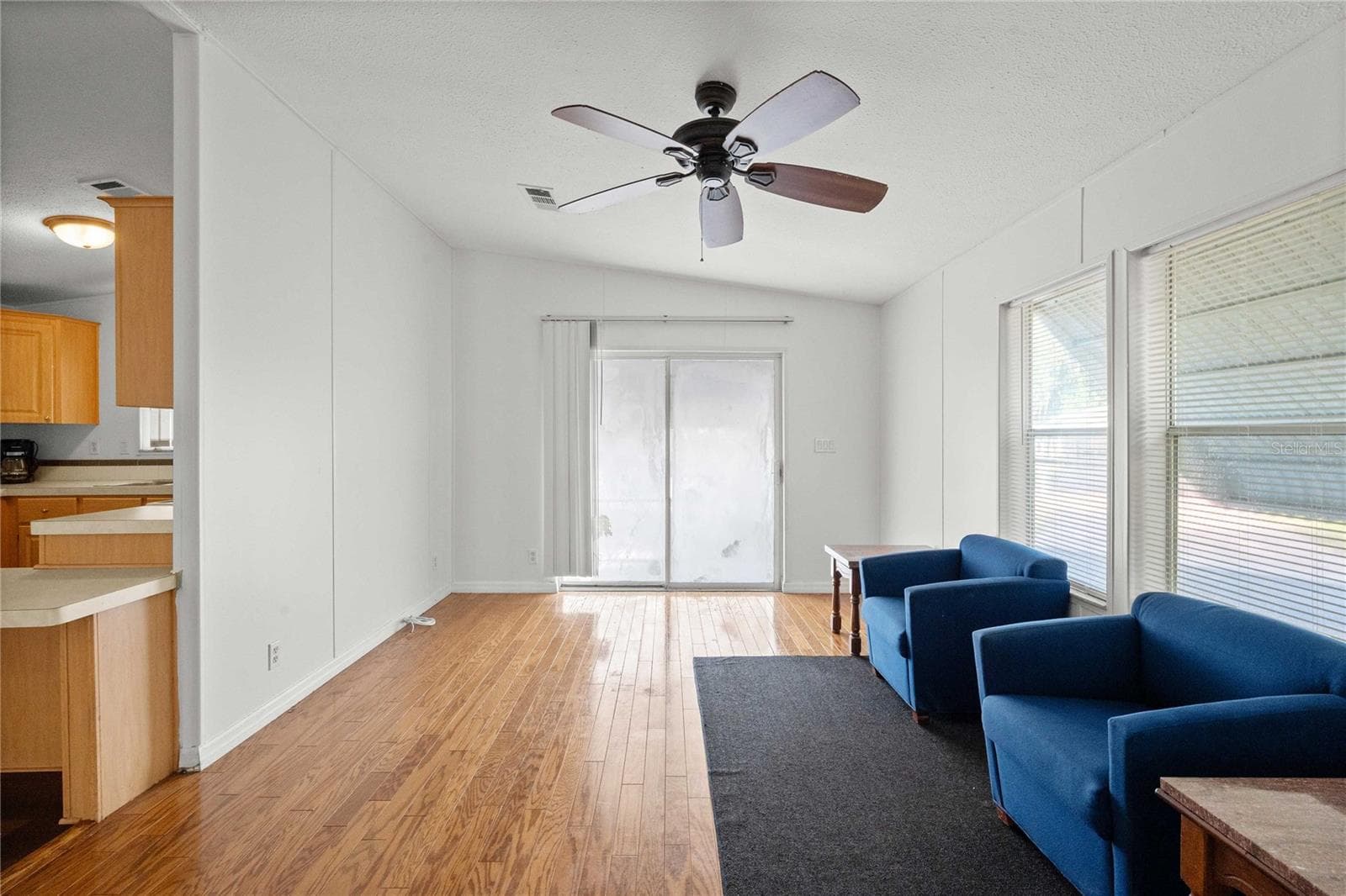 Manufactured Home at 3210 HICKORY DR, WESLEY CHAPEL, photo 15 of 39