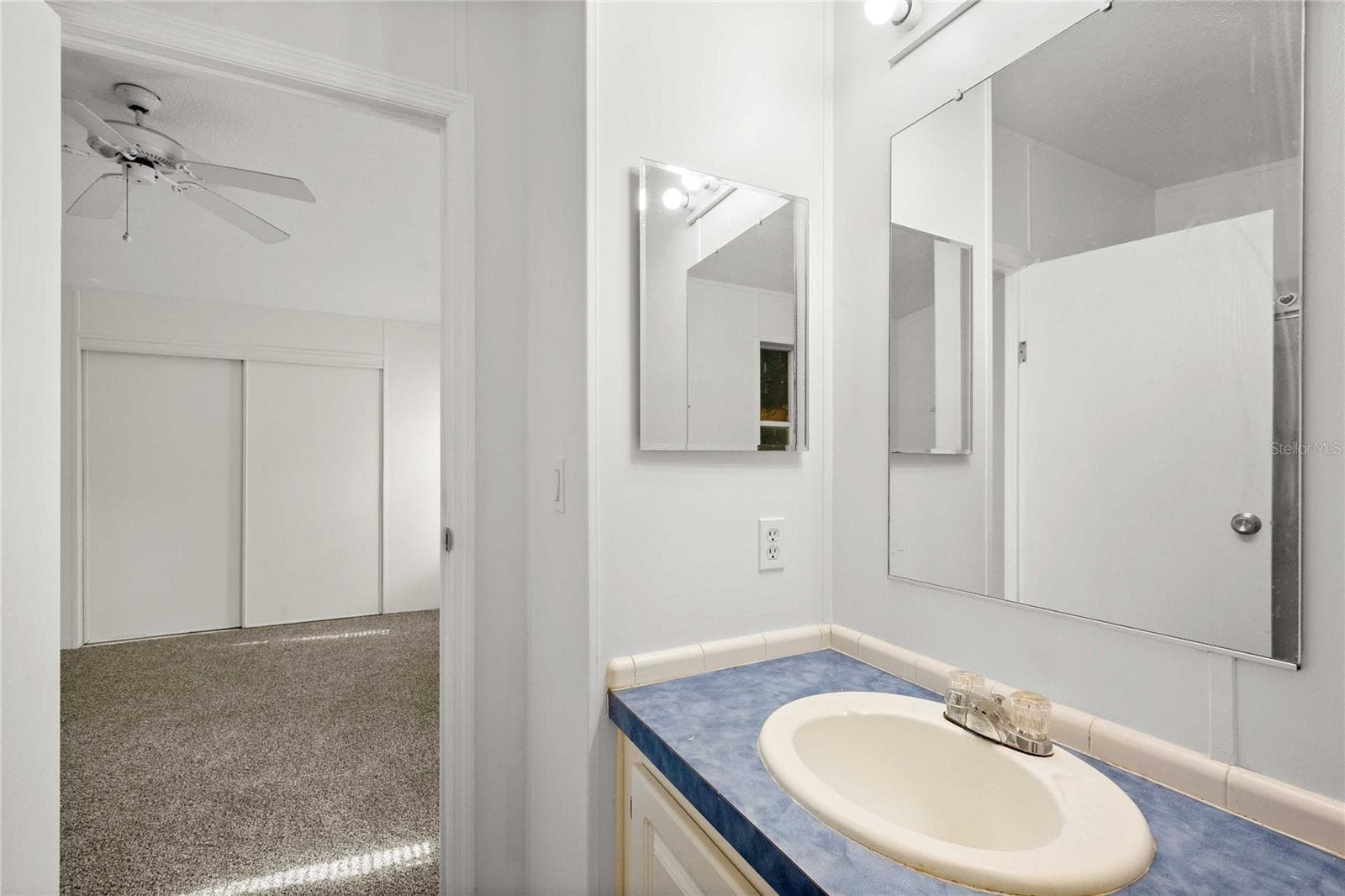 Manufactured Home at 3210 HICKORY DR, WESLEY CHAPEL, photo 25 of 39