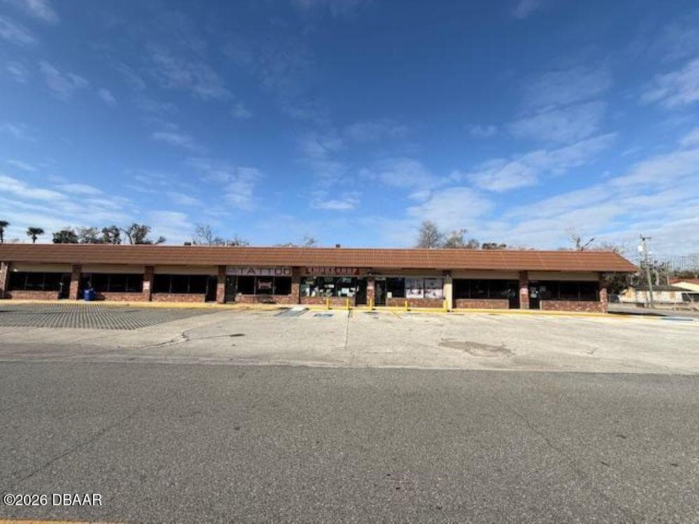 1396 N NOVA RD