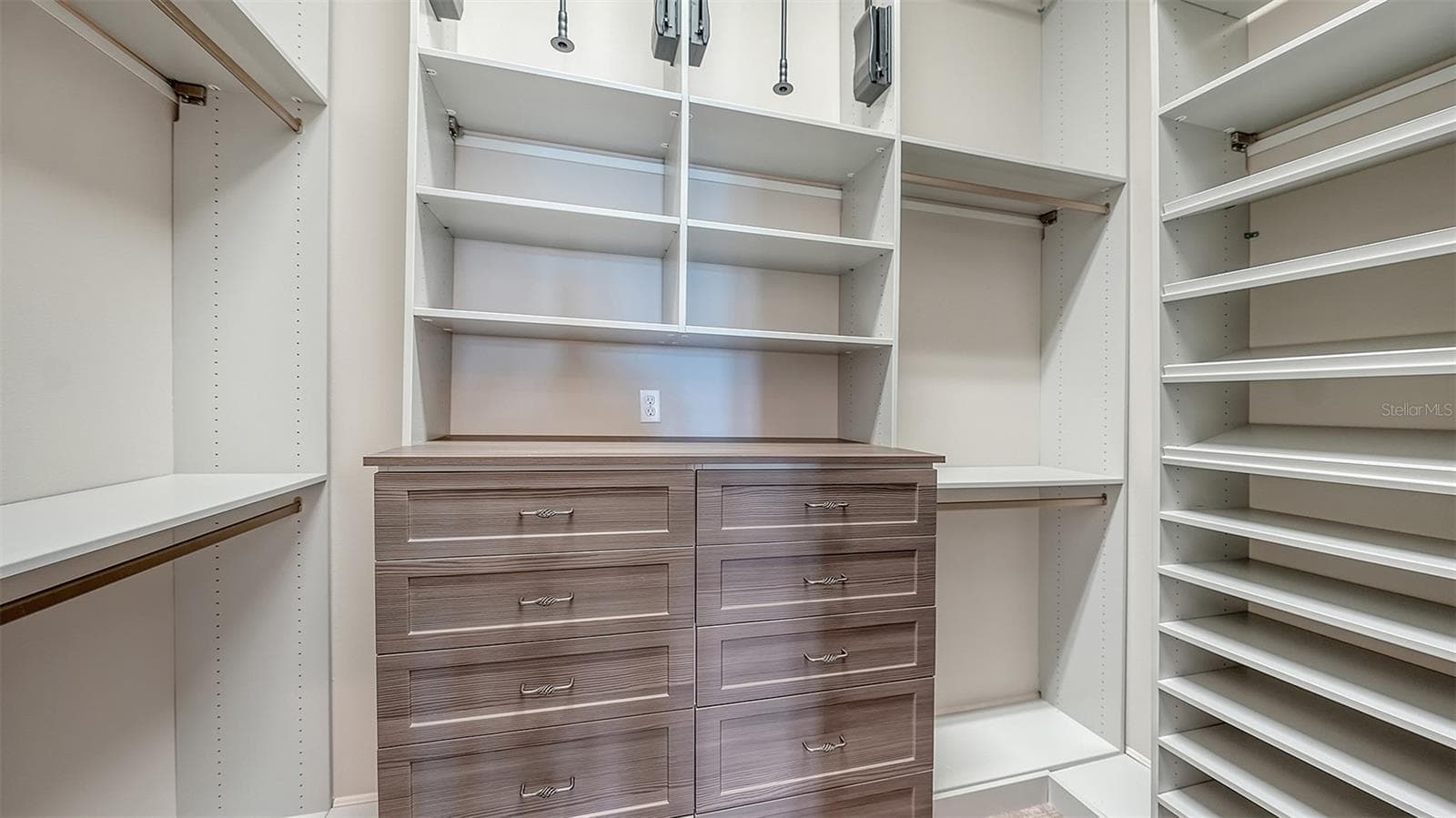 Single Family Residence at 313 LOOKOUT POINT DR, OSPREY, photo 60 of 101