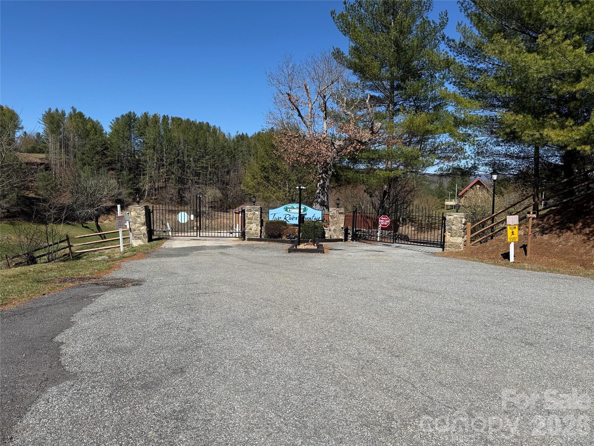 Two River Country Entrance - TBD (Lot 21 & 22) Martha Lane, Piney Creek