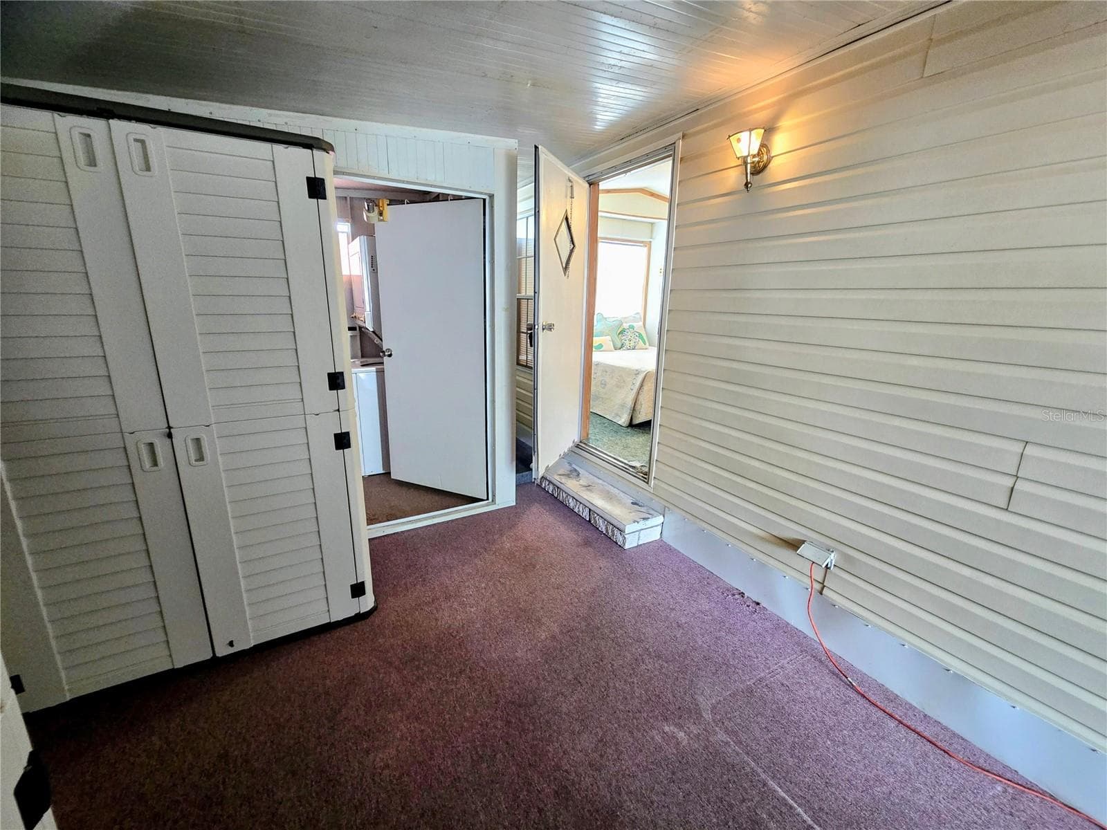 Manufactured Home at 39326 RECESS DR, ZEPHYRHILLS, photo 18 of 33