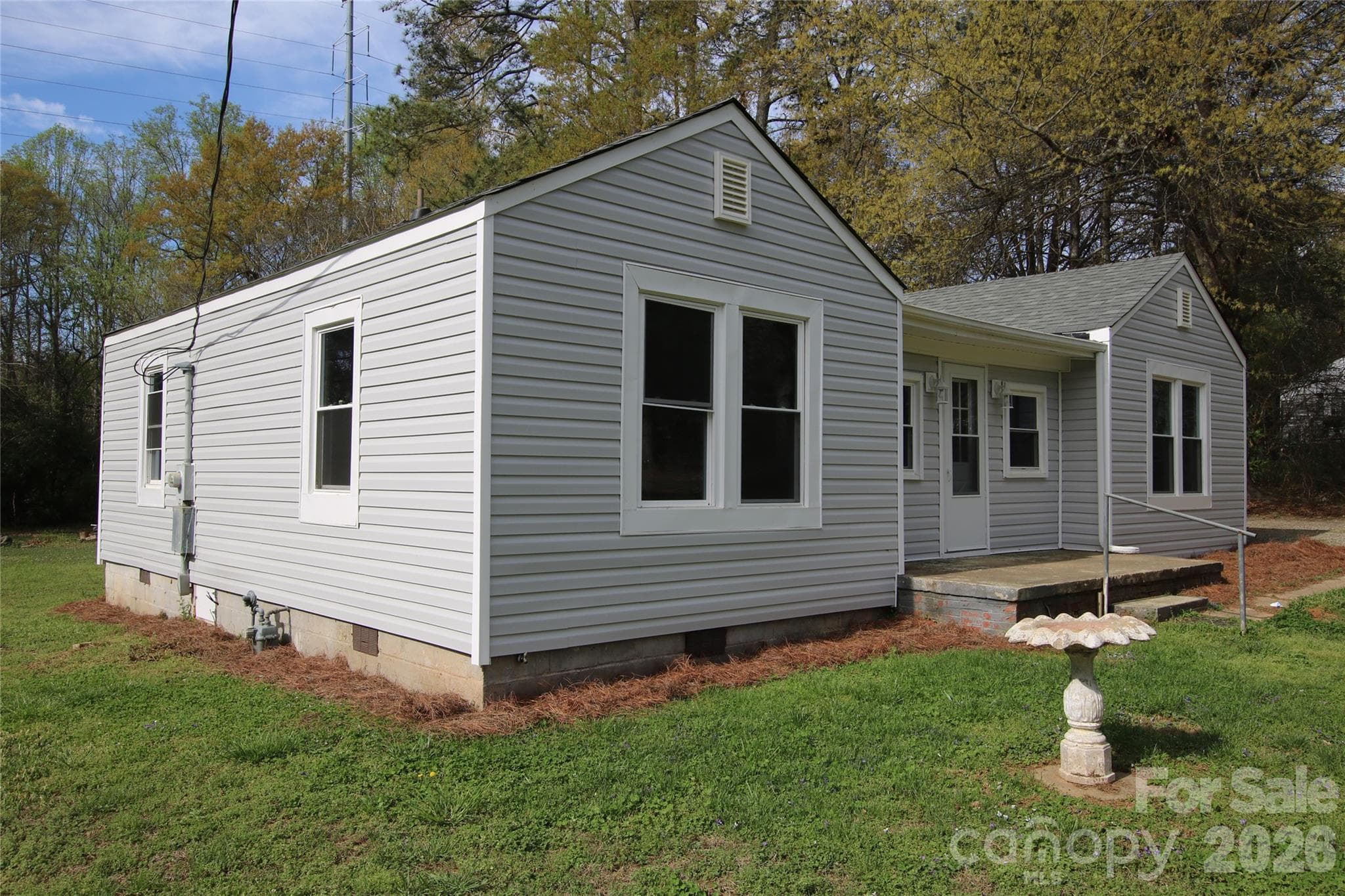 Single Family Residence at 210 Cameron Street, Shelby, photo 2 of 20