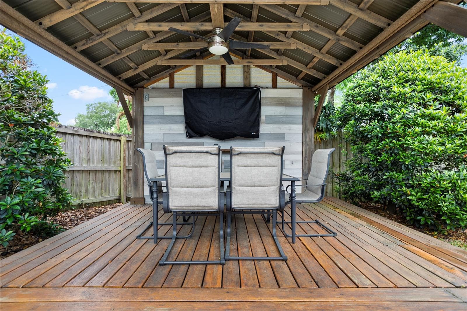 Gazebo - 2130 DELORAINE TRL, MAITLAND