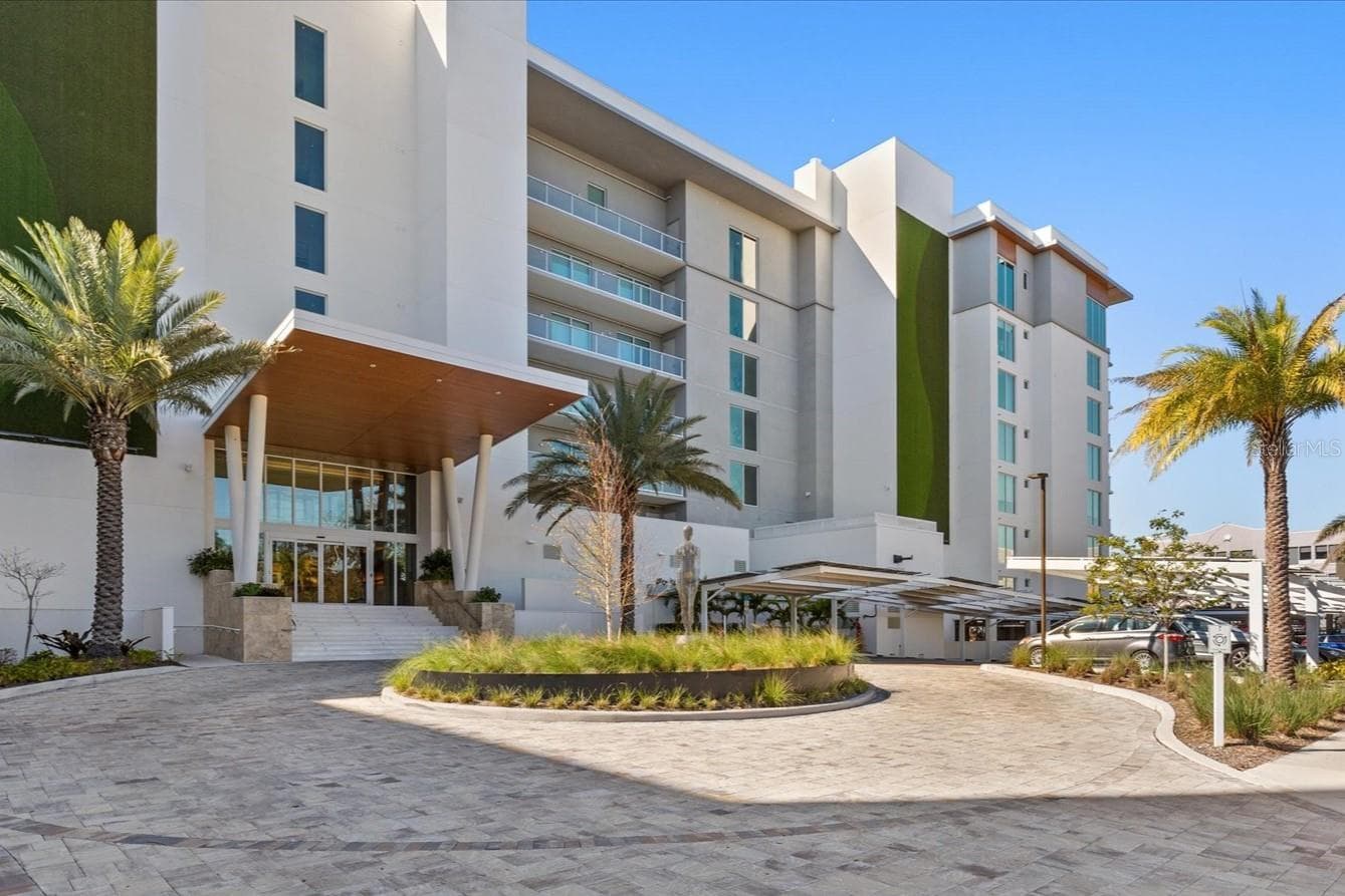 Serena by the Sea - circular front drive entrance - 1028 SUNSET POINT RD #R9, CLEARWATER