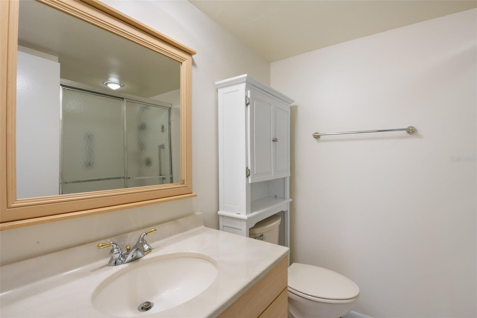Second full bathroom - 225 COUNTRY CLUB DR #F-1401, LARGO