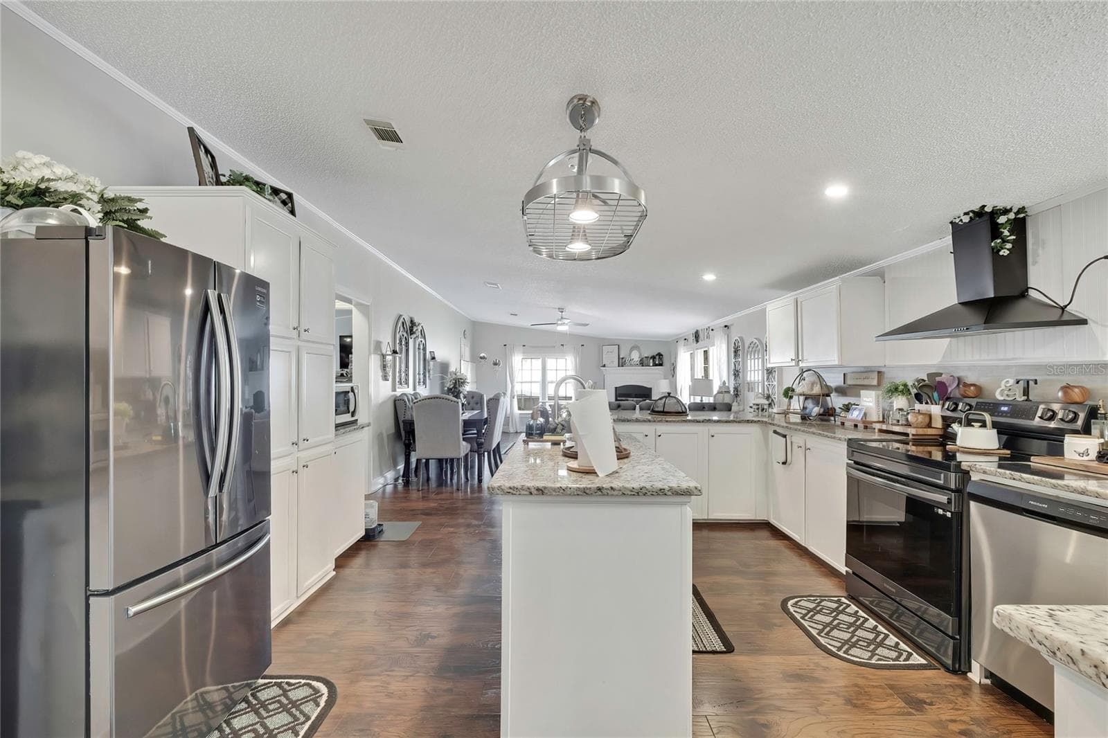 Manufactured Home at 6171 S LISA PT, HOMOSASSA, photo 9 of 48