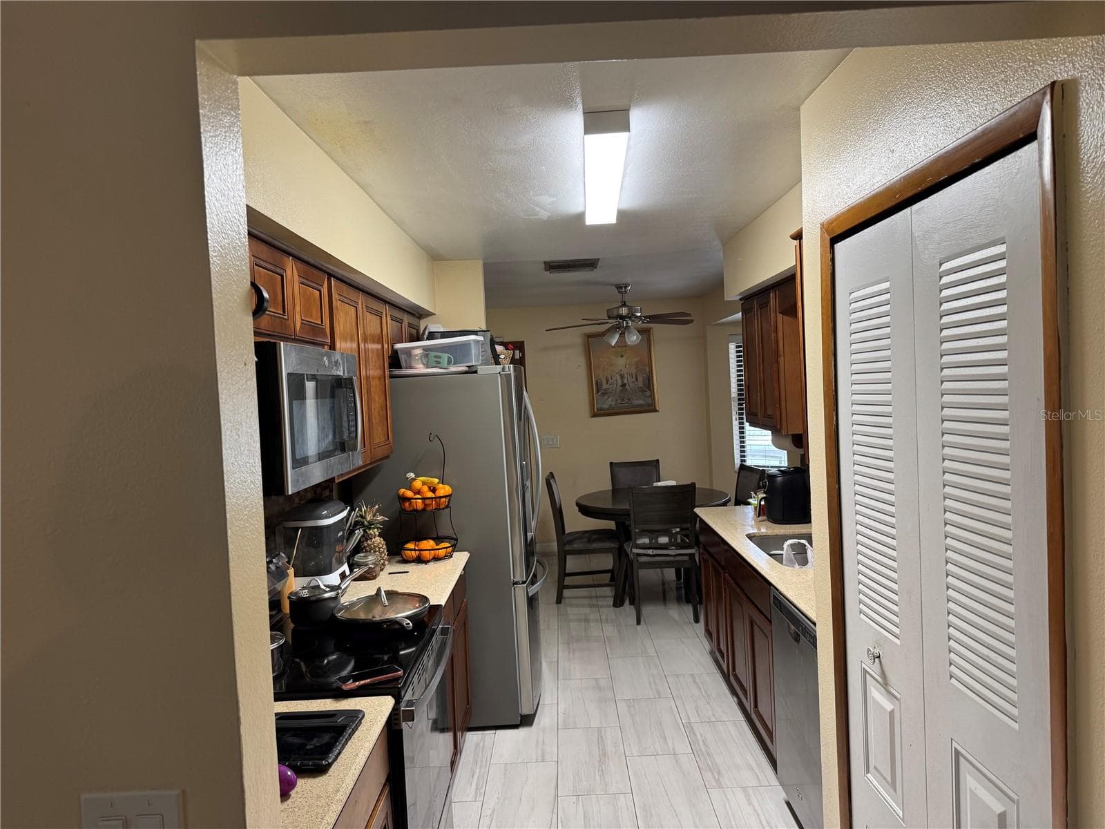 Single Family Residence at 1410 MONITOR AVE, ORLANDO, photo 2 of 10