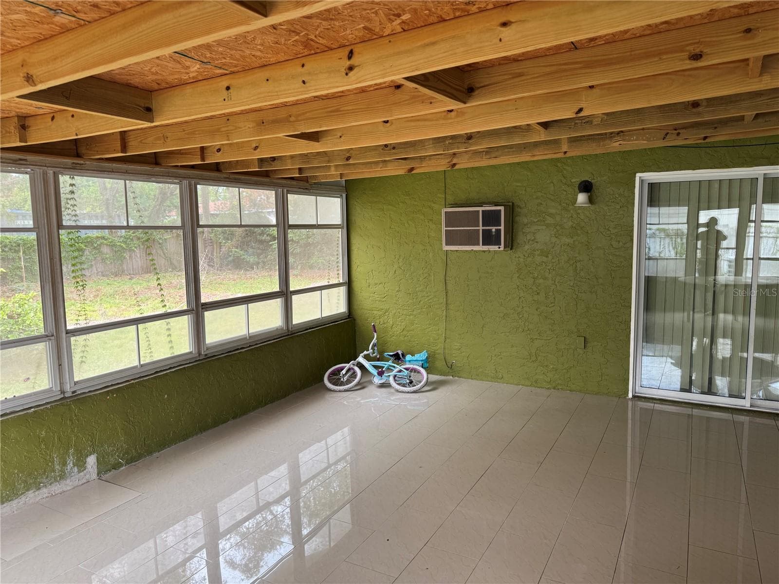Single Family Residence at 1410 MONITOR AVE, ORLANDO, photo 5 of 10
