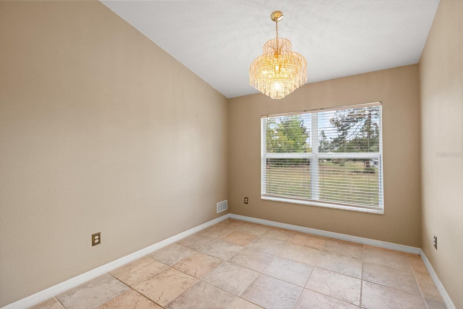 In kitchen eating space - 4910 SW 109TH LOOP, OCALA