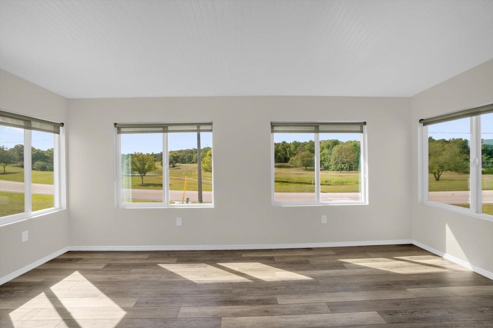 Florida Room w/unobstructed view of Golf & Water - 4114 MYRTLE OAK CT #852, ZELLWOOD
