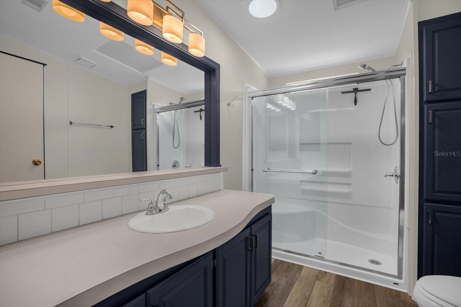 Guest Bath w/ Walk-In Shower - 4114 MYRTLE OAK CT #852, ZELLWOOD