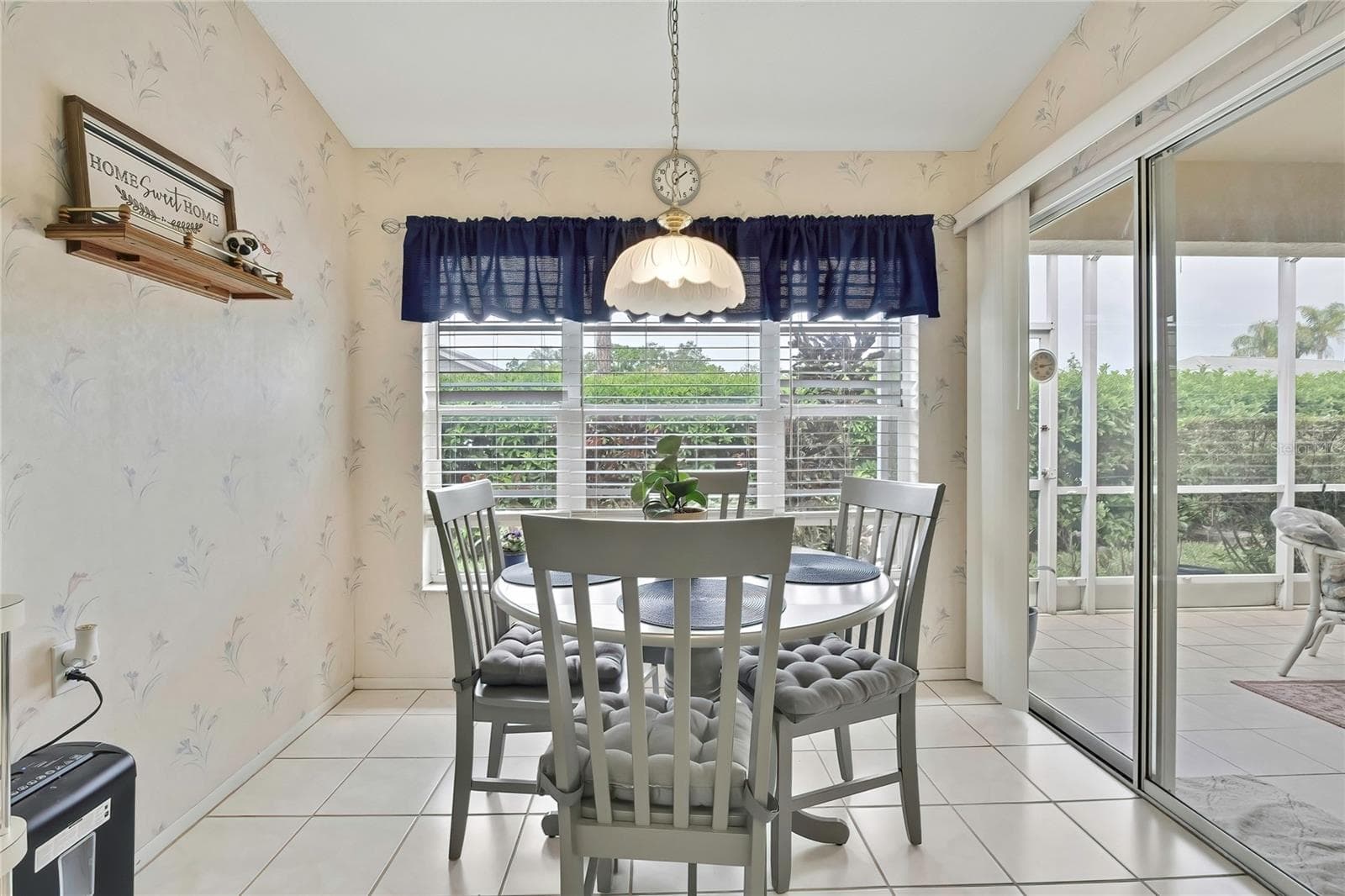 Breakfast Nook - 6447 PINE WALK DR, NEW PORT RICHEY