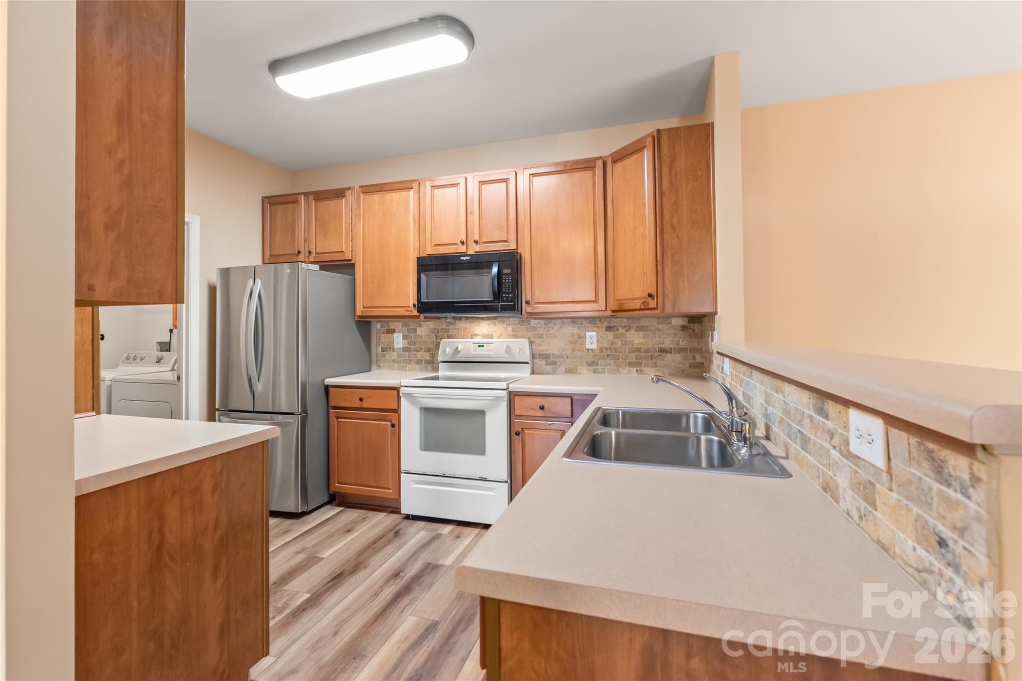 Kitchen - 16439 Golden River Lane, Charlotte