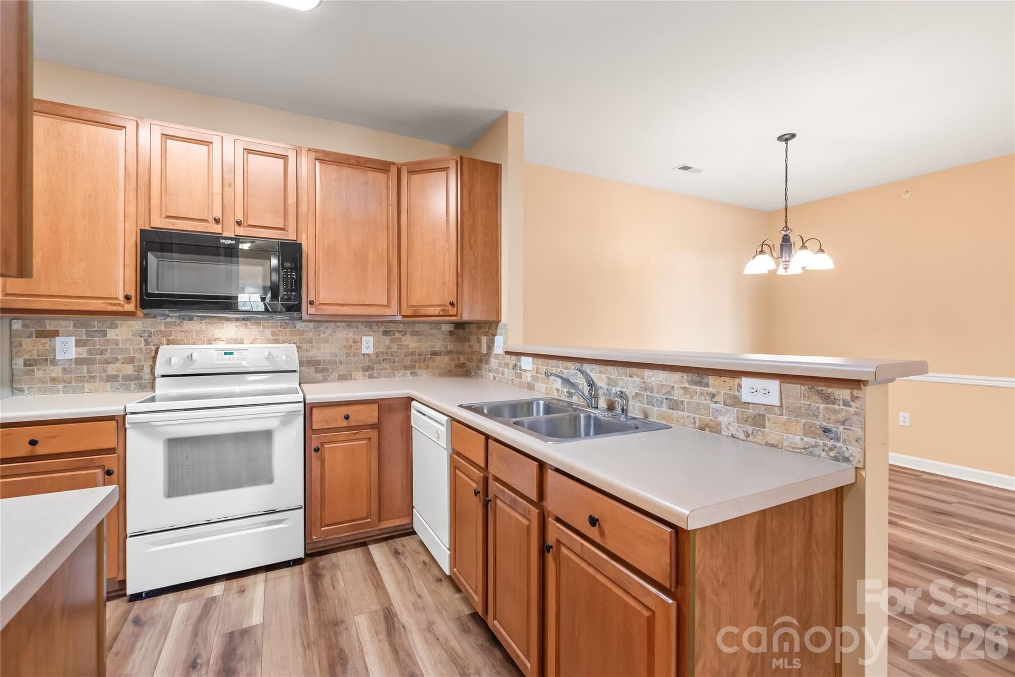 Kitchen - 16439 Golden River Lane, Charlotte