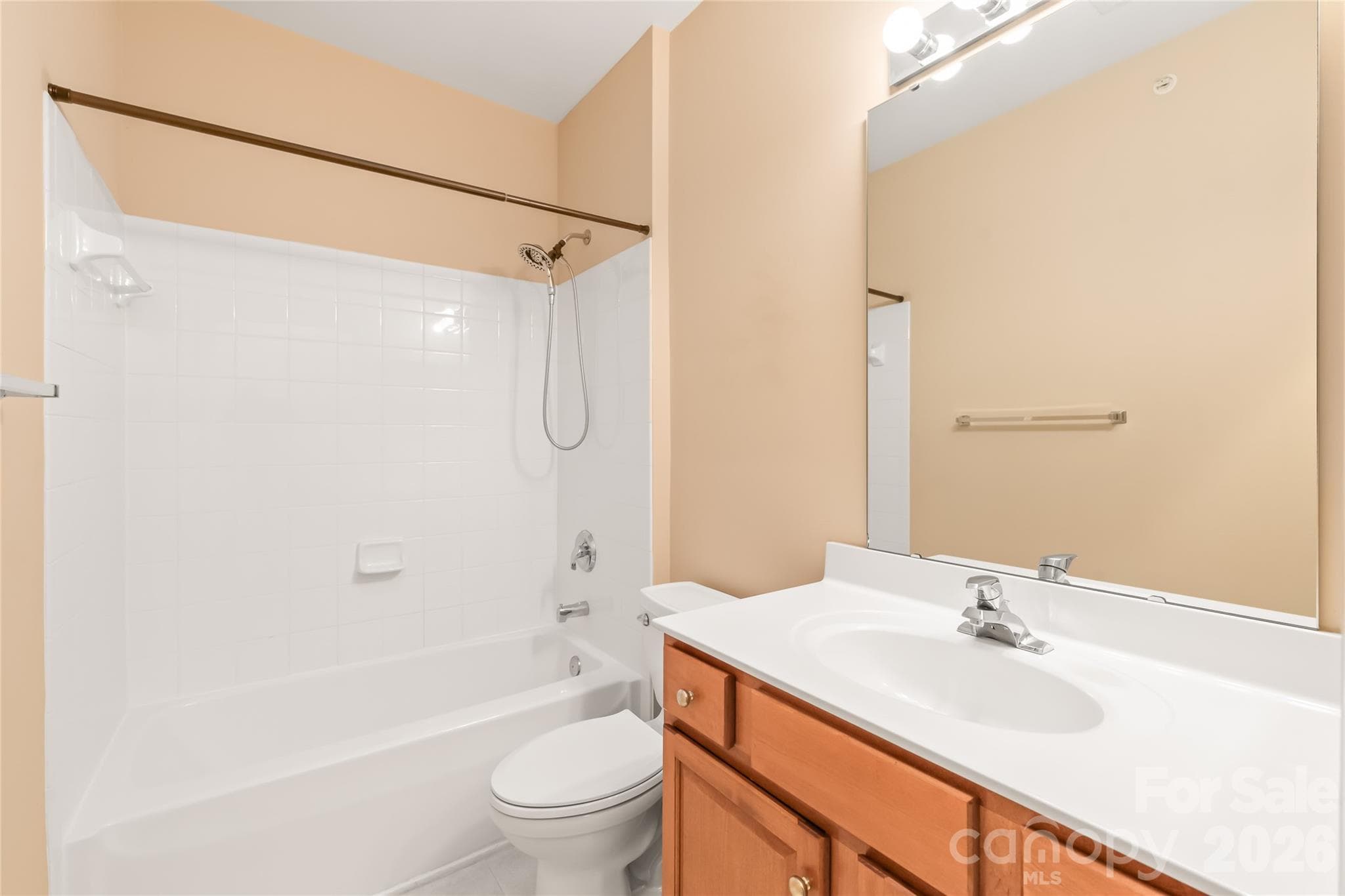 Guest Full Bath - 16439 Golden River Lane, Charlotte