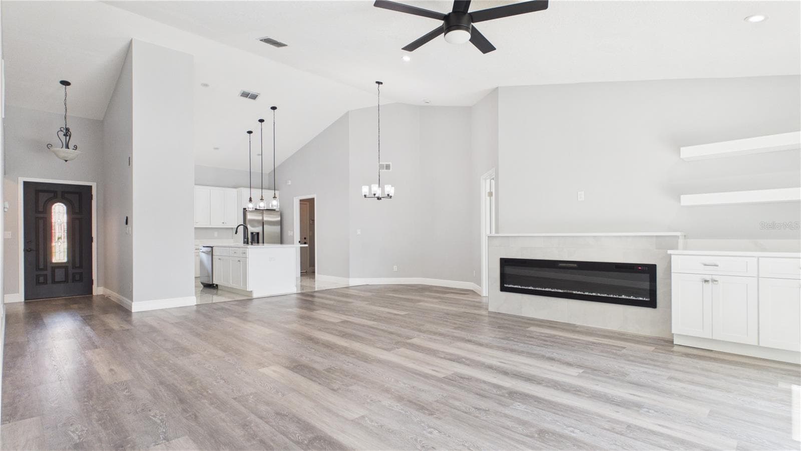 Single Family Residence at 8609 BOYSENBERRY DR, TAMPA, photo 10 of 52