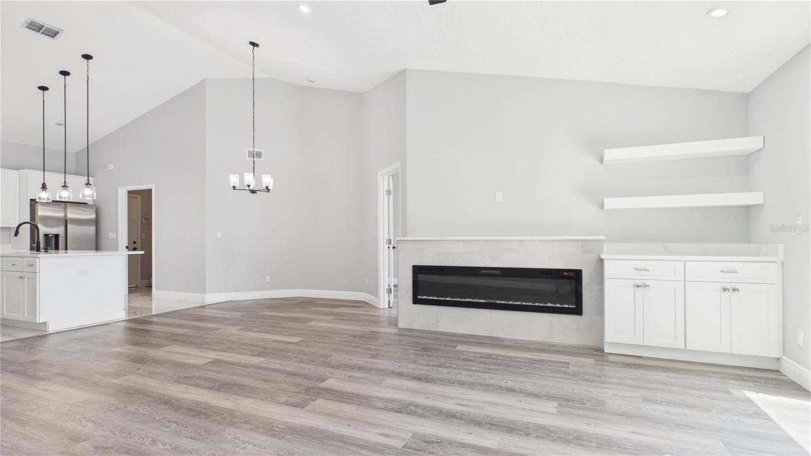 Single Family Residence at 8609 BOYSENBERRY DR, TAMPA, photo 11 of 52