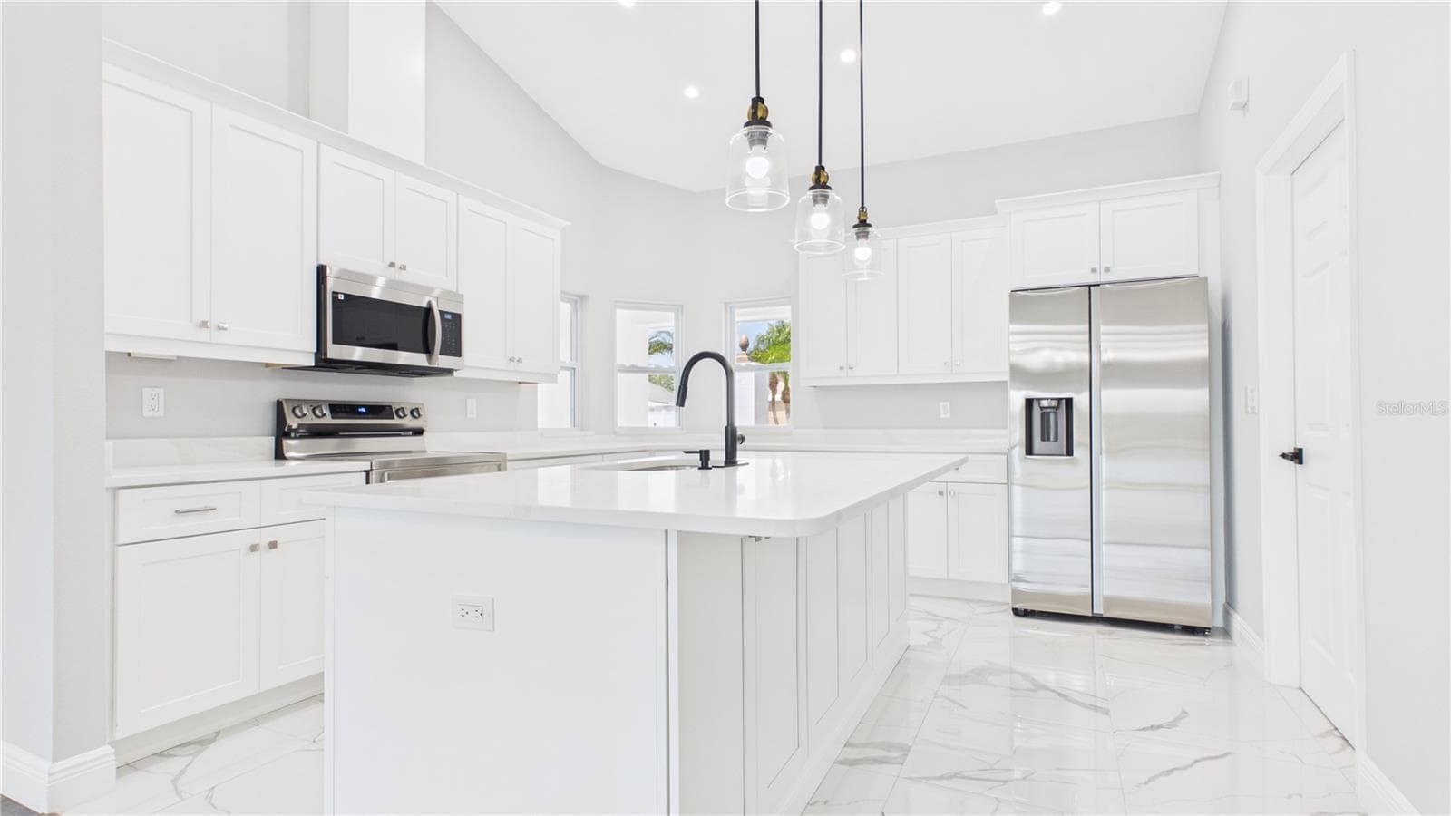 Single Family Residence at 8609 BOYSENBERRY DR, TAMPA, photo 18 of 52
