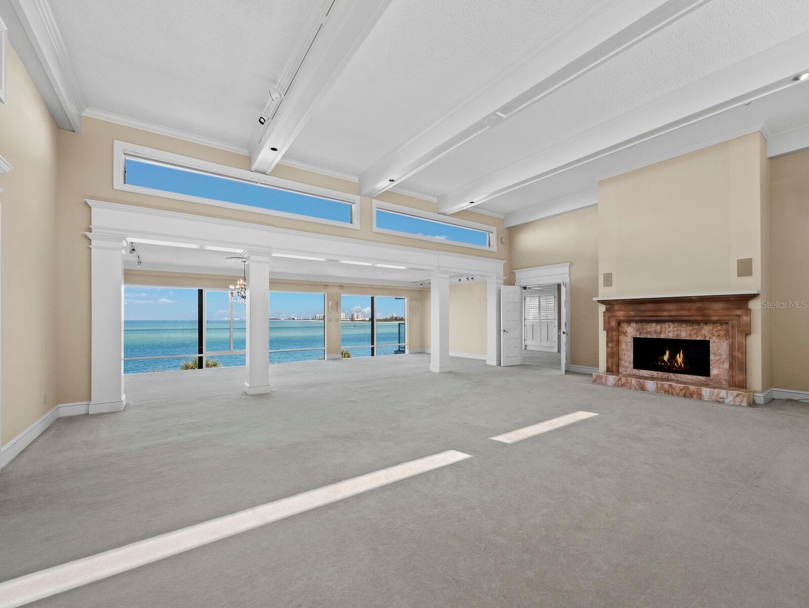 Living room & dining room - 4712 OCEAN BLVD #W10, SARASOTA