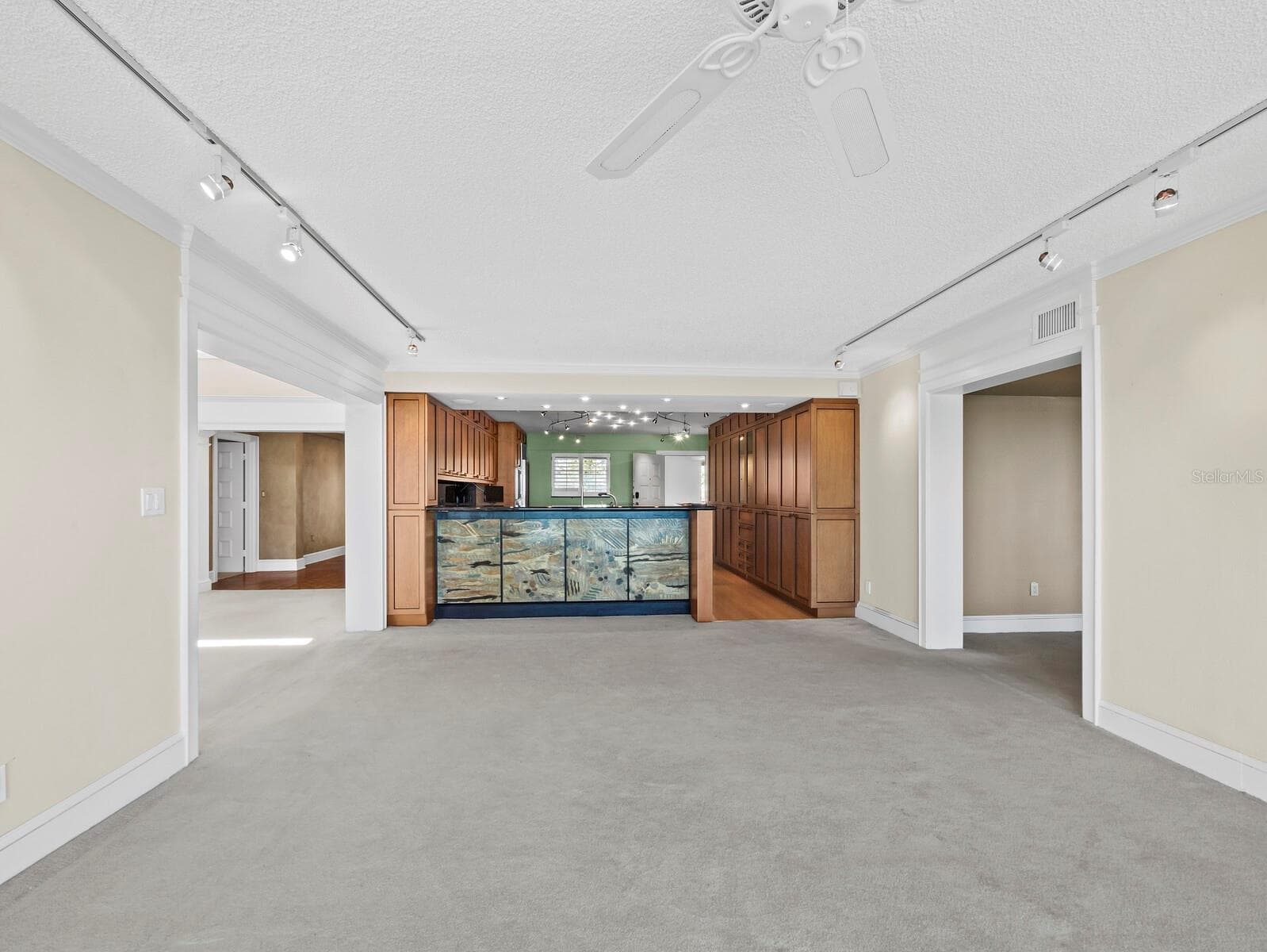 Family room - 4712 OCEAN BLVD #W10, SARASOTA