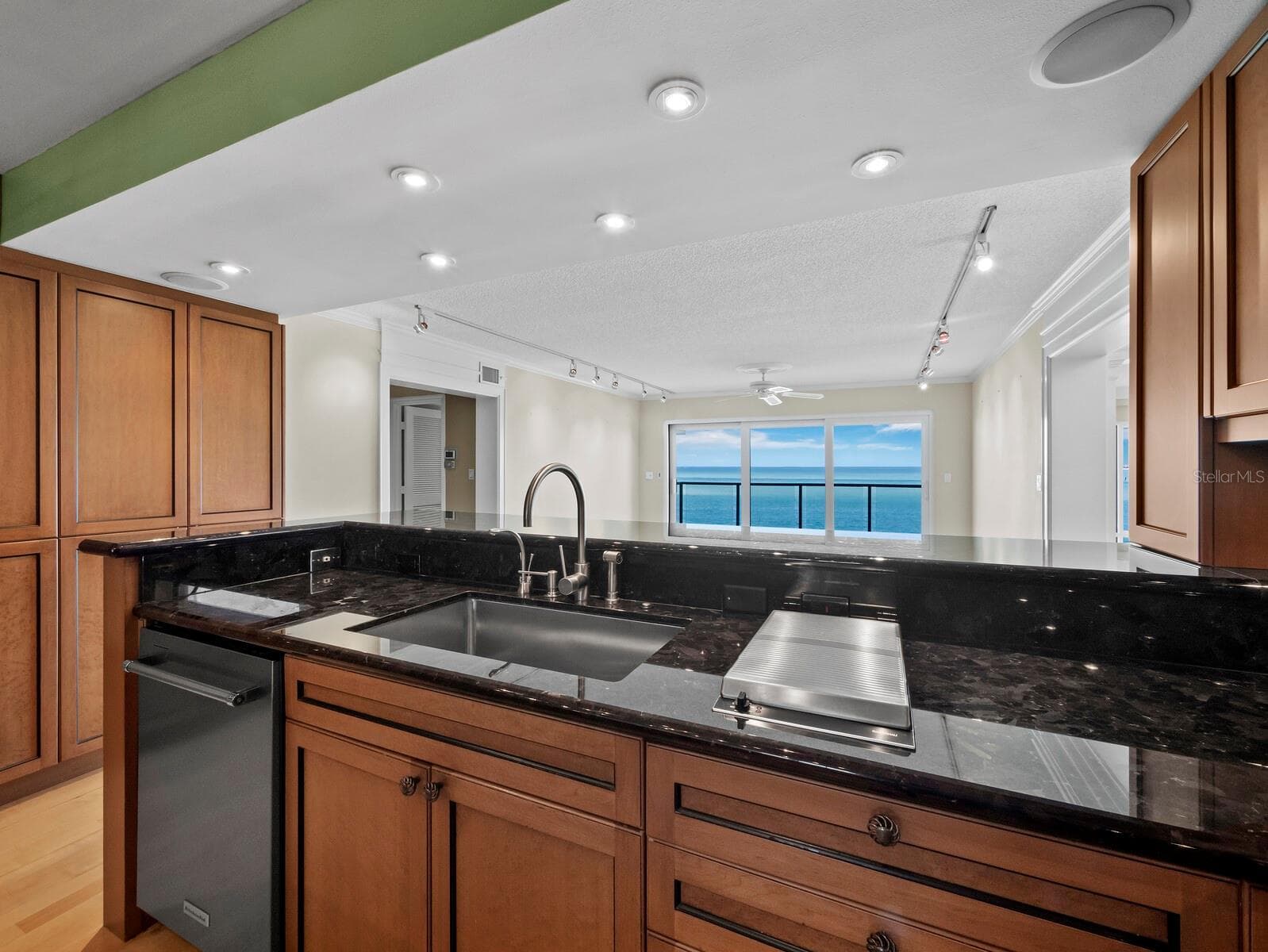 Kitchen - 4712 OCEAN BLVD #W10, SARASOTA