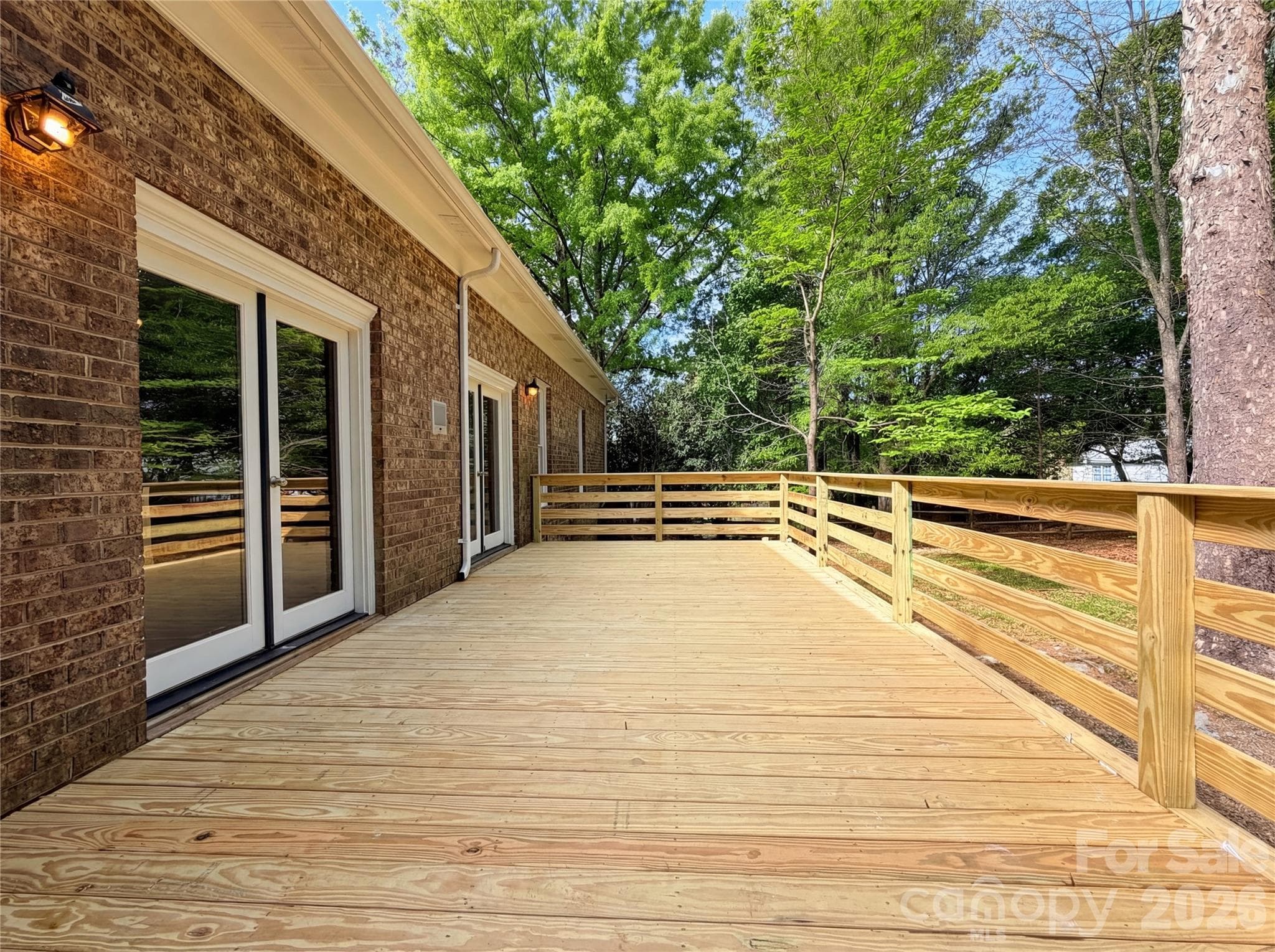 Single Family Residence at 6024 Dovefield Road, Charlotte, photo 3 of 17