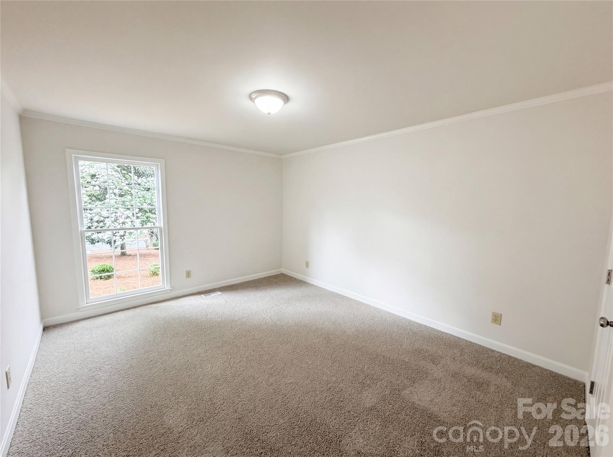 Single Family Residence at 6024 Dovefield Road, Charlotte, photo 12 of 17