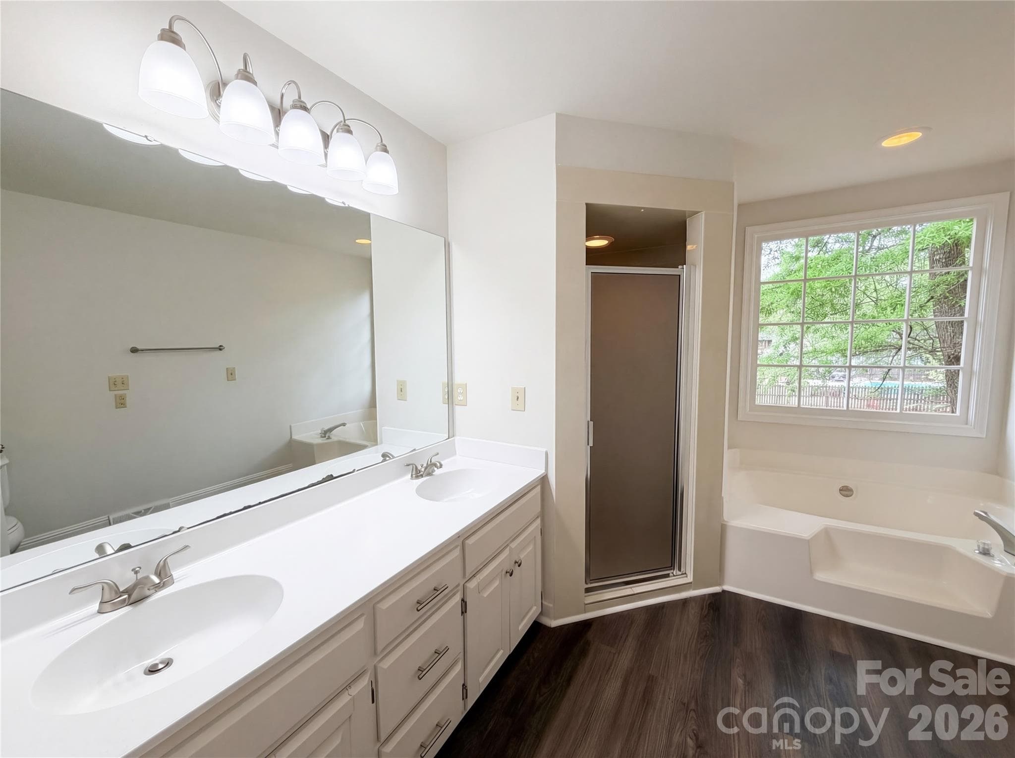 Single Family Residence at 6024 Dovefield Road, Charlotte, photo 13 of 17