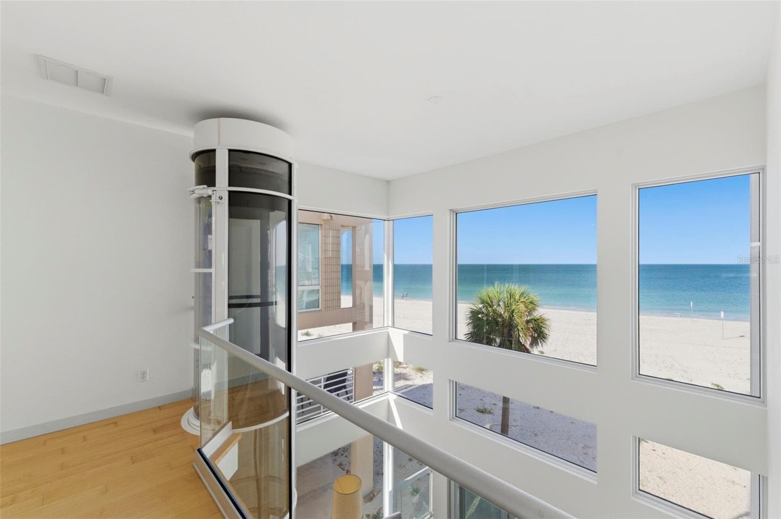 Single Family Residence at 8680 W GULF BLVD, TREASURE ISLAND, photo 4 of 89