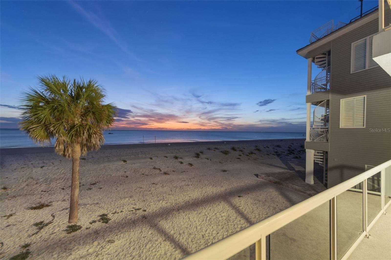 Single Family Residence at 8680 W GULF BLVD, TREASURE ISLAND, photo 9 of 89