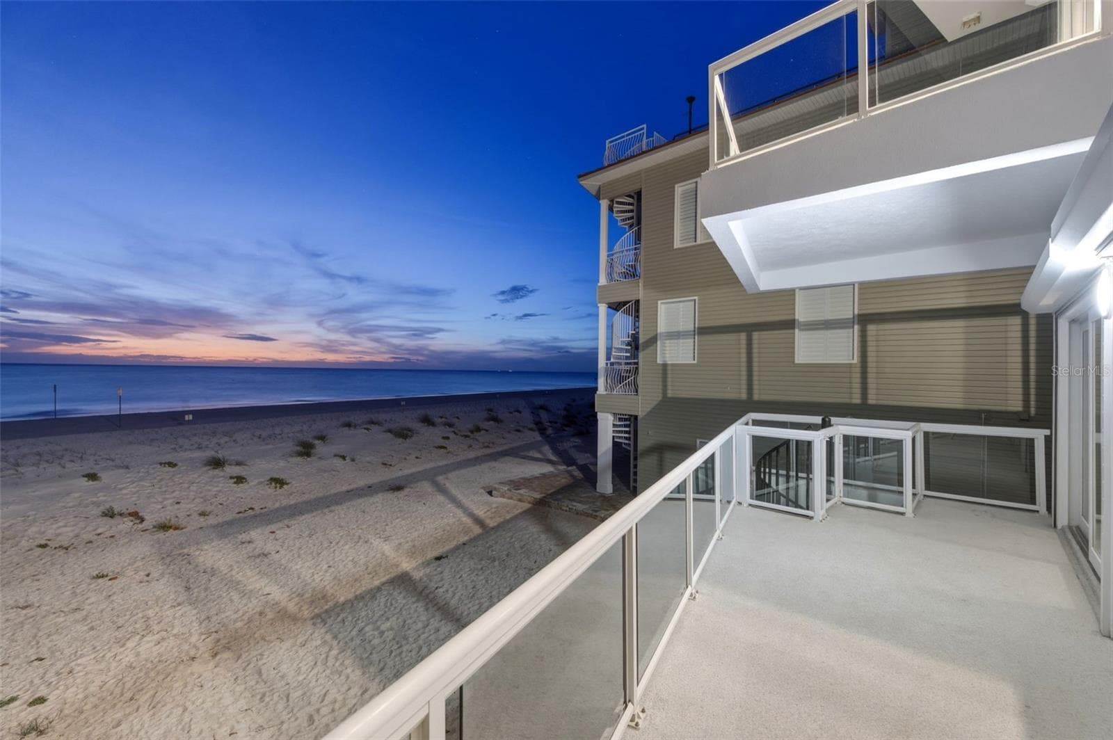 Single Family Residence at 8680 W GULF BLVD, TREASURE ISLAND, photo 10 of 89