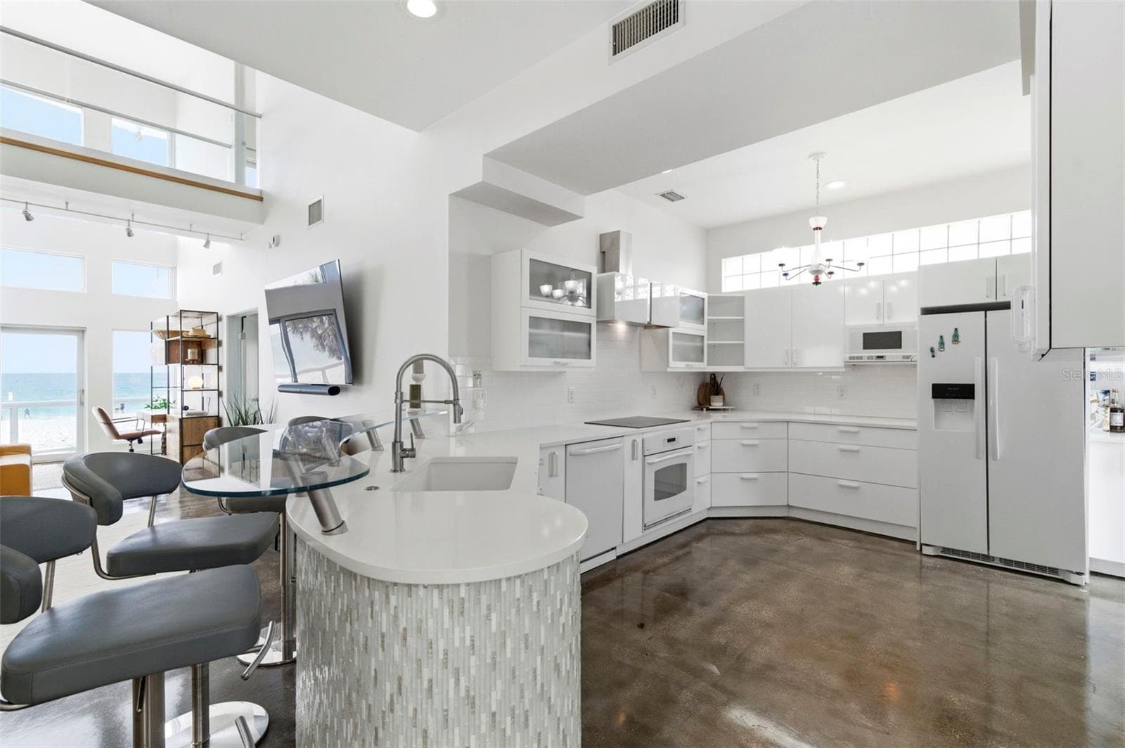 Single Family Residence at 8680 W GULF BLVD, TREASURE ISLAND, photo 12 of 89