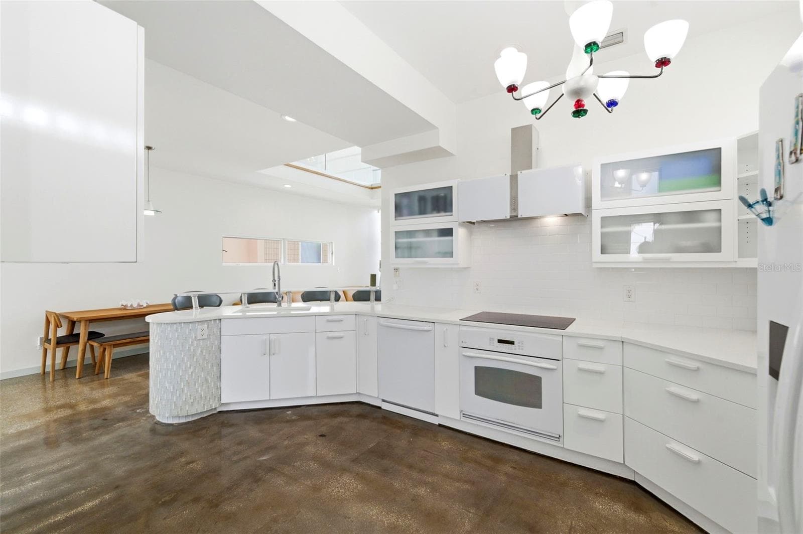 Single Family Residence at 8680 W GULF BLVD, TREASURE ISLAND, photo 16 of 89